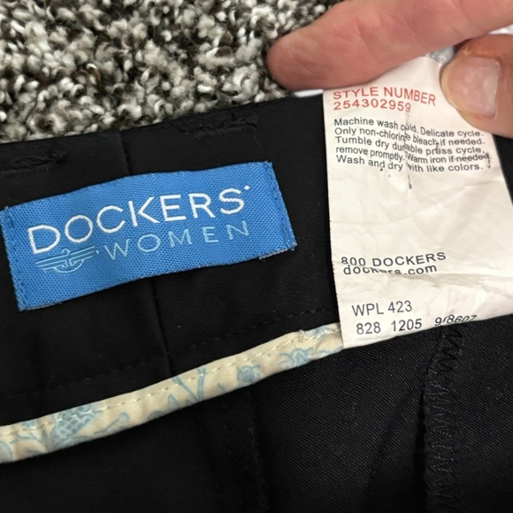 DOCKERS WOMEN - SIZE 10 - THE NOUVEAU FIT CROP PANTS / SLACKS - COTTON - B15 - Picture 7 of 7